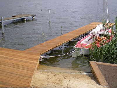 Holzsteg Rubinie Holzterasse